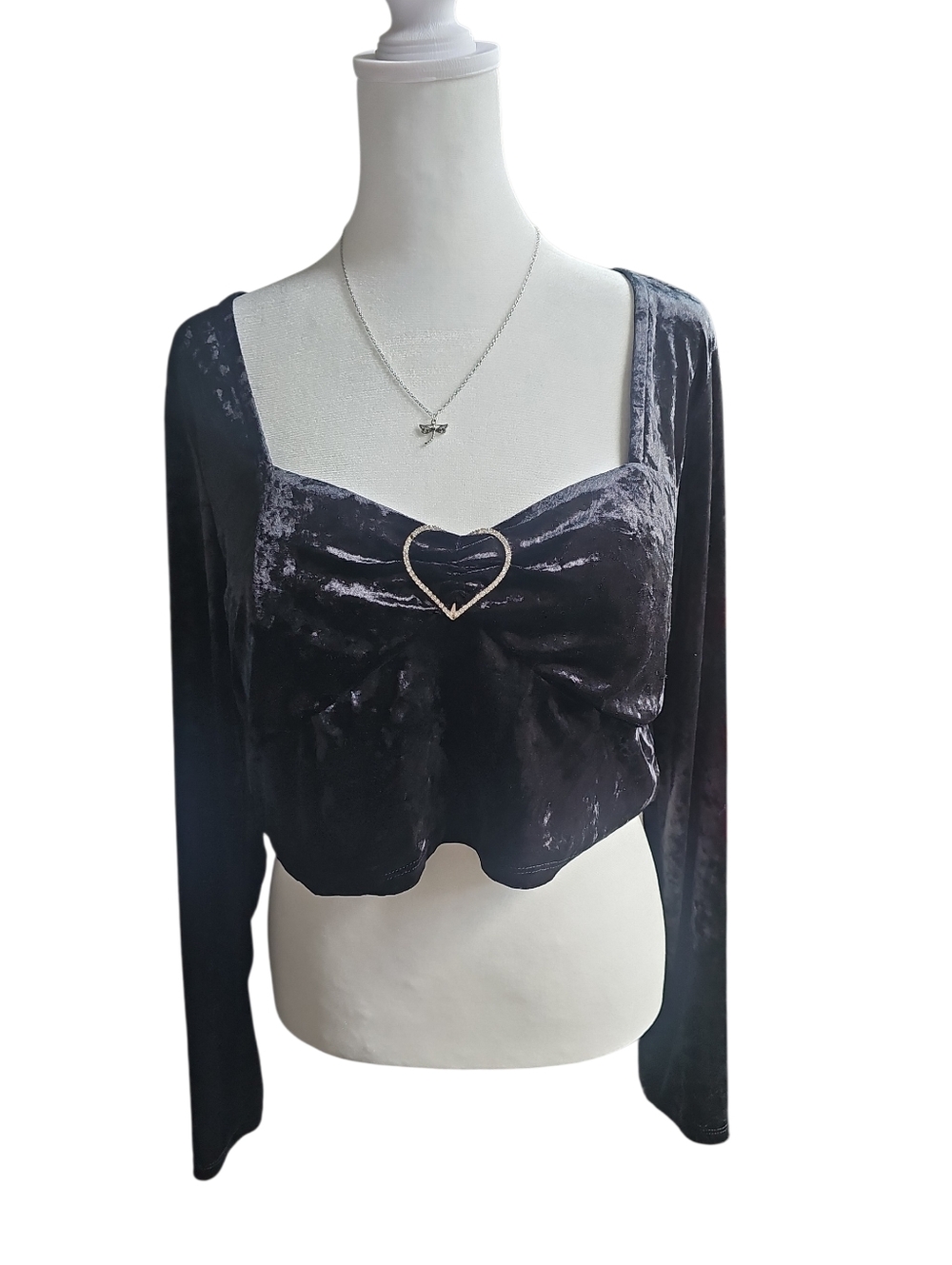 Madden NYC Velour Feminine Rhinestone Heart Top XXL